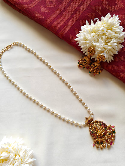 Laxmi kemp & green stones pearl necklace set