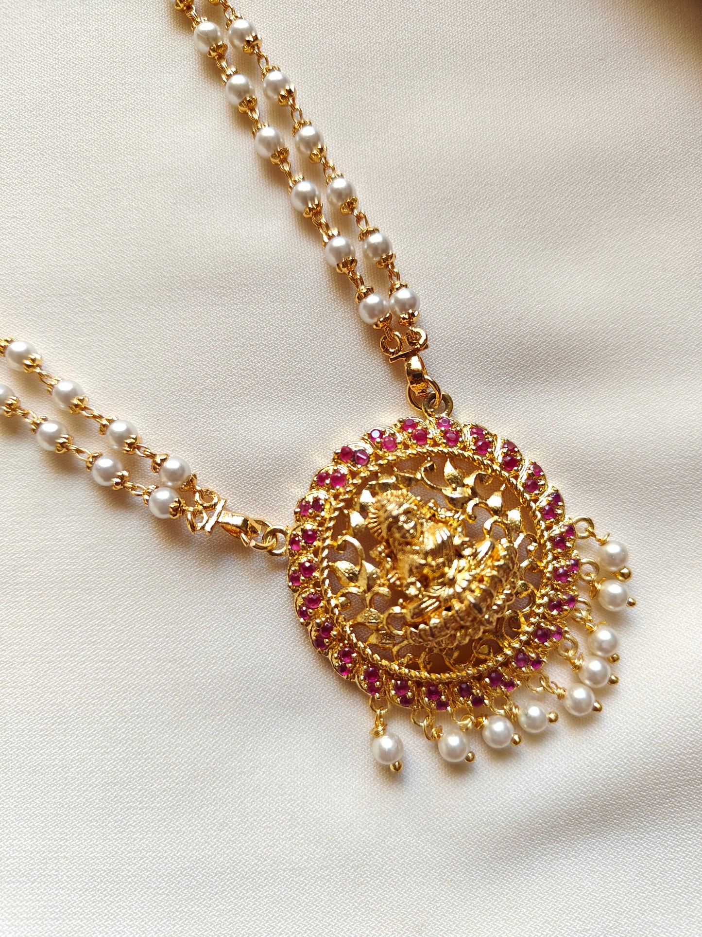 Kemp Stone Laxmi Pearl Necklace